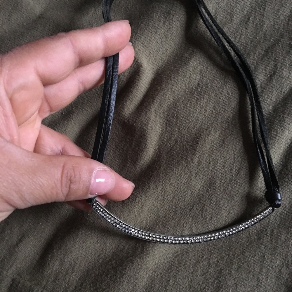 Choker - Picture 3 of 3